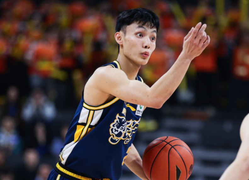 广东男篮注册7人：徐杰张昊张皓嘉均只剩一年B类合同 进入合同年